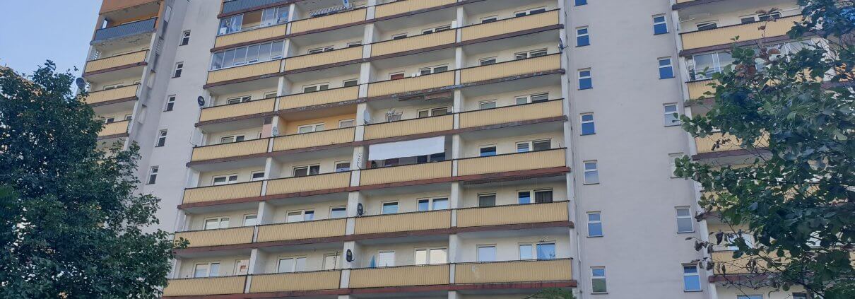 zdjęcie budynku białołęka warszawa ekspertyza ornitologiczna